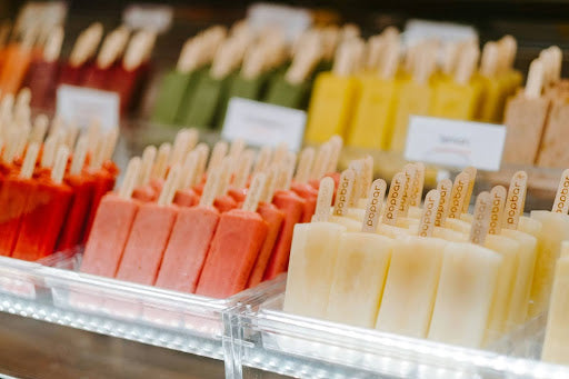 How to Keep Popsicles Frozen Without a Freezer